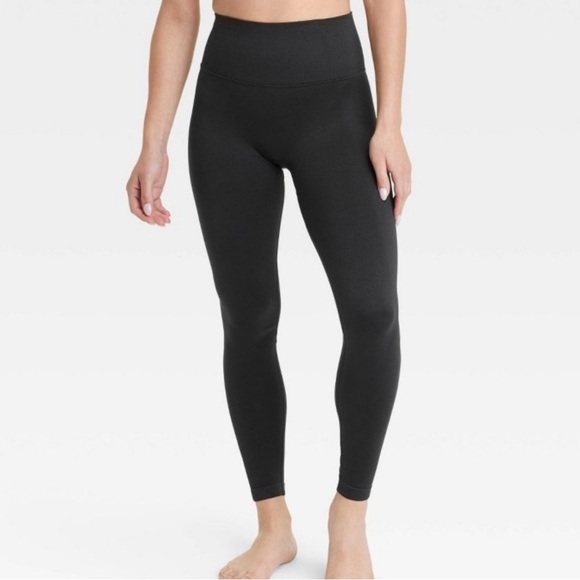 NWOT All in Motion Seamless High-Rise Leggings Black L - Picture 1 of 1